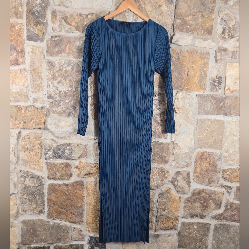 Hatch Sora Pleated Crinkle Plisse Dress - Picture 2 of 7